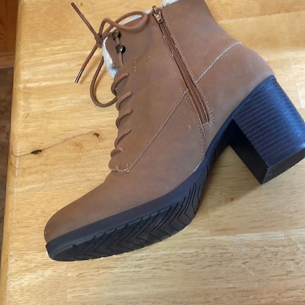 Me Too Boots - Picture 2 of 5